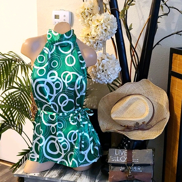 SALE RAMPAGE RETRO HALTER MULTI  CIRCLE MEDIUM TOP - Picture 1 of 16